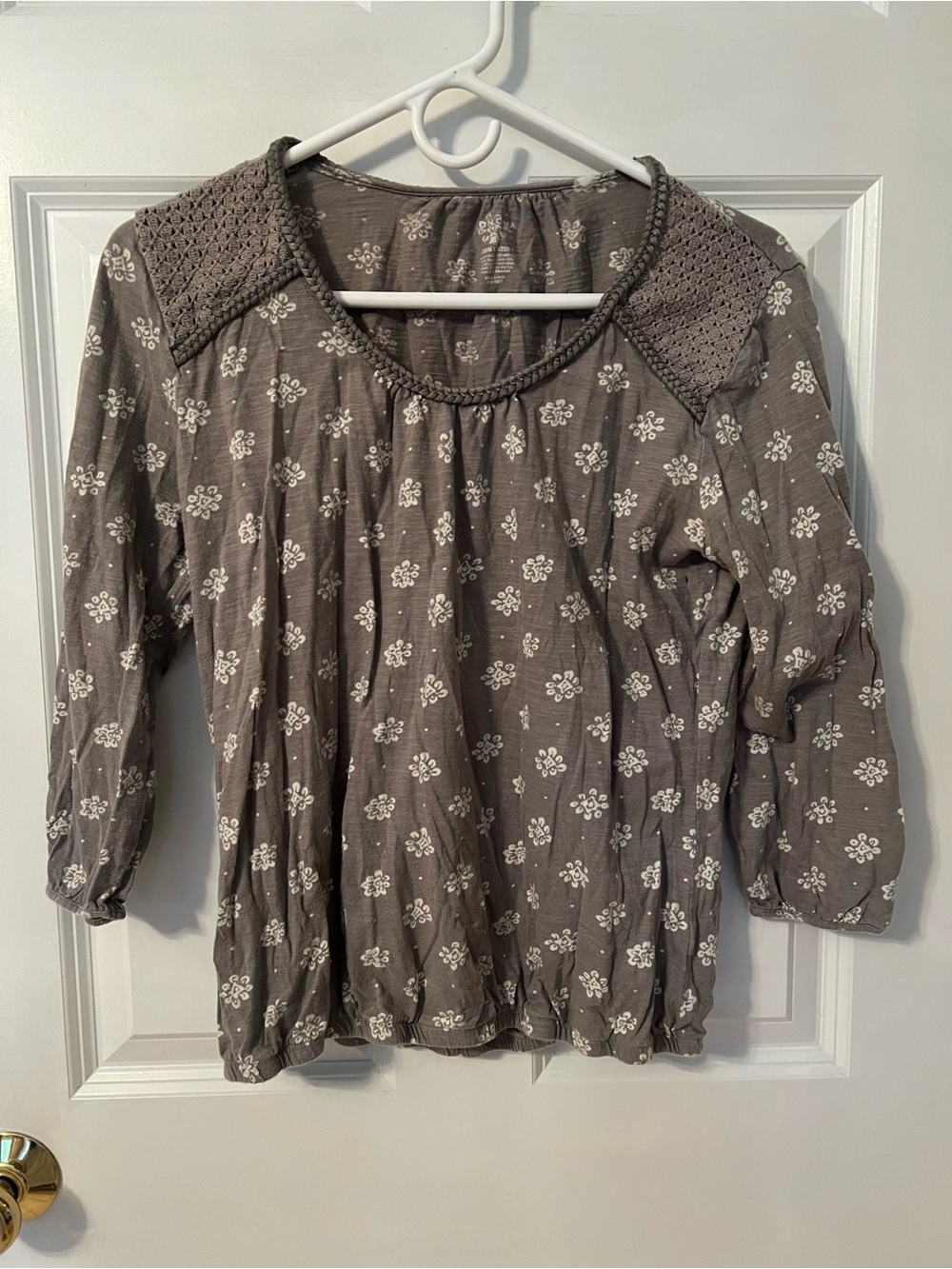 Sonoma Gray Floral Peasant Blouse